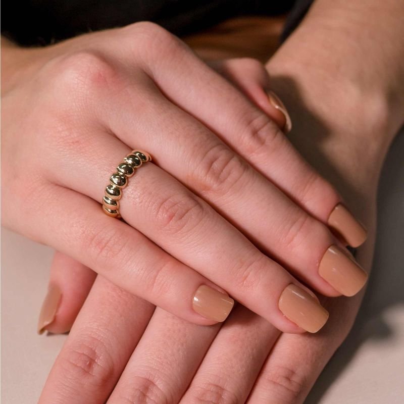 Anel Celebrate Liso com Detalhes Ovais Banhado a Ouro 18K