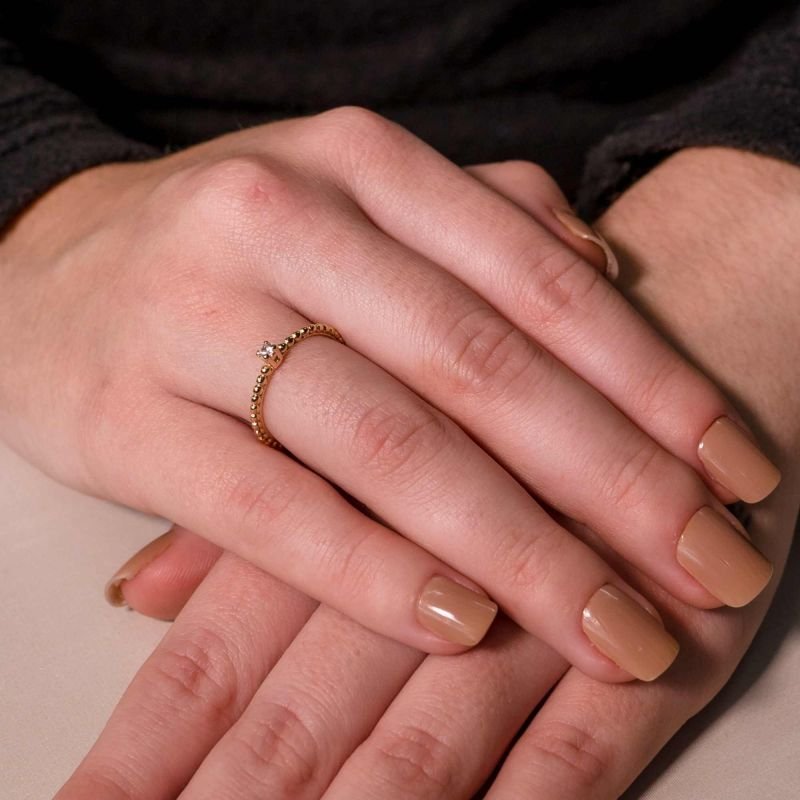 Anel Solitário Trabalhado Com Esferas Banhado a Ouro 18K