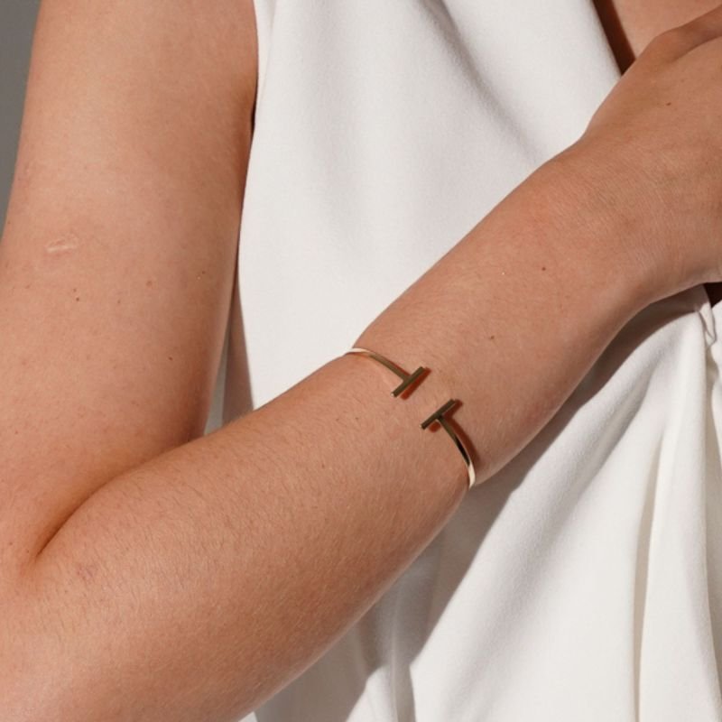 Bracelete Liso Aberto Fressen Moms Banhado a Ouro 18K