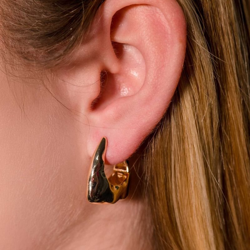 Brinco Argola Orgânica Banhado a Ouro 18K