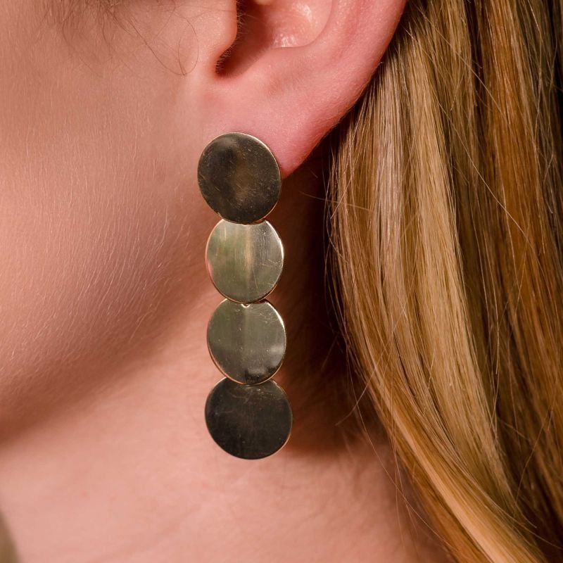 Brinco Celebrate Comprido Base Circular Banhado a Ouro 18K