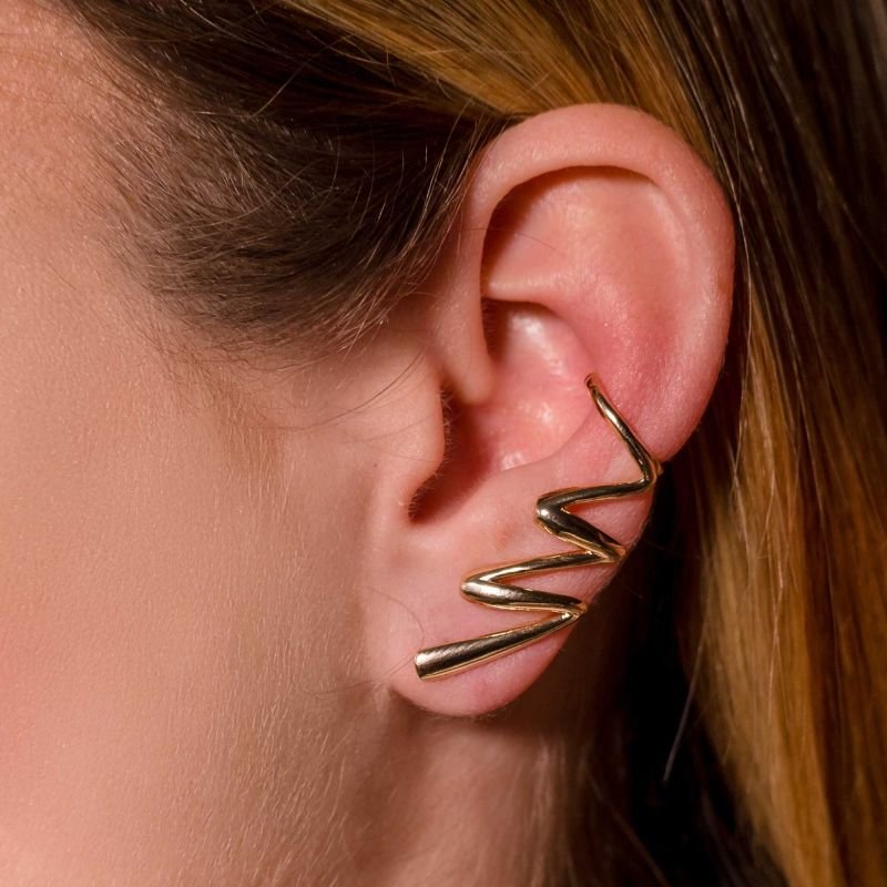 Brinco Celebrate Ear Cuff Liso Banhado a Ouro 18k