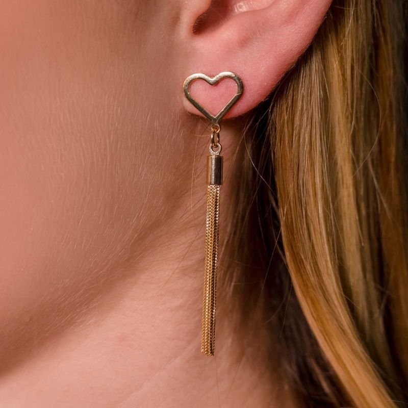 Brinco Comprido Coração Vazado com Fios de Veneziana Essence Banhado a Ouro 18K