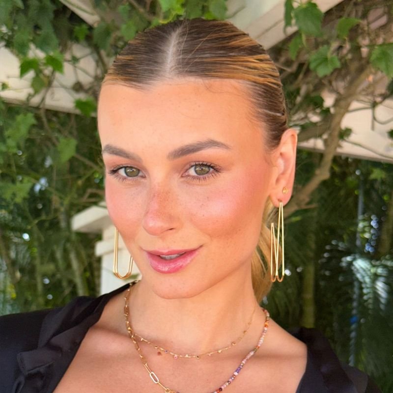 Brinco Meia Argola Comprida Fios Lisos Banhado a Ouro 18K