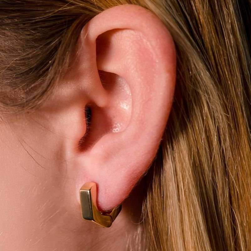 Brincos And You Argola Lisa Banhado a Ouro 18K